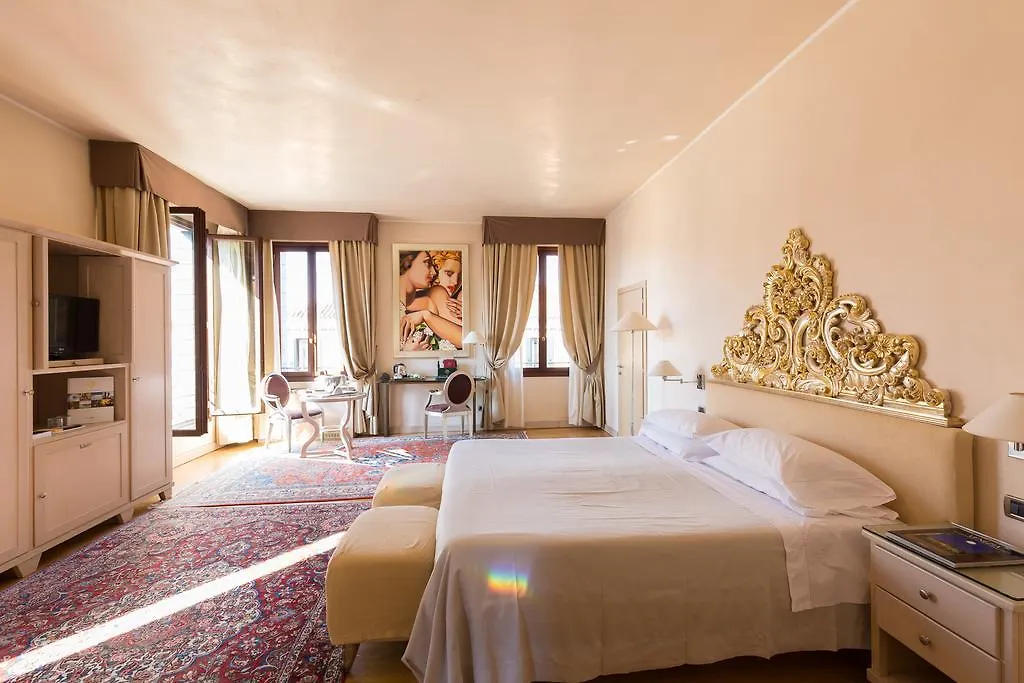 Hotel Liassidi Palace Venice 4*,